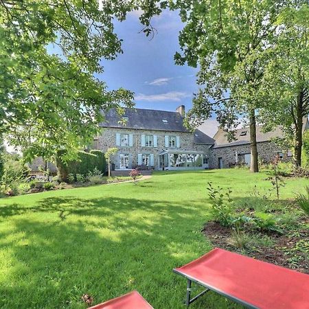 Le Jardin De Quercus Bed & Breakfast Bazouges-la-Pérouse Eksteriør bilde