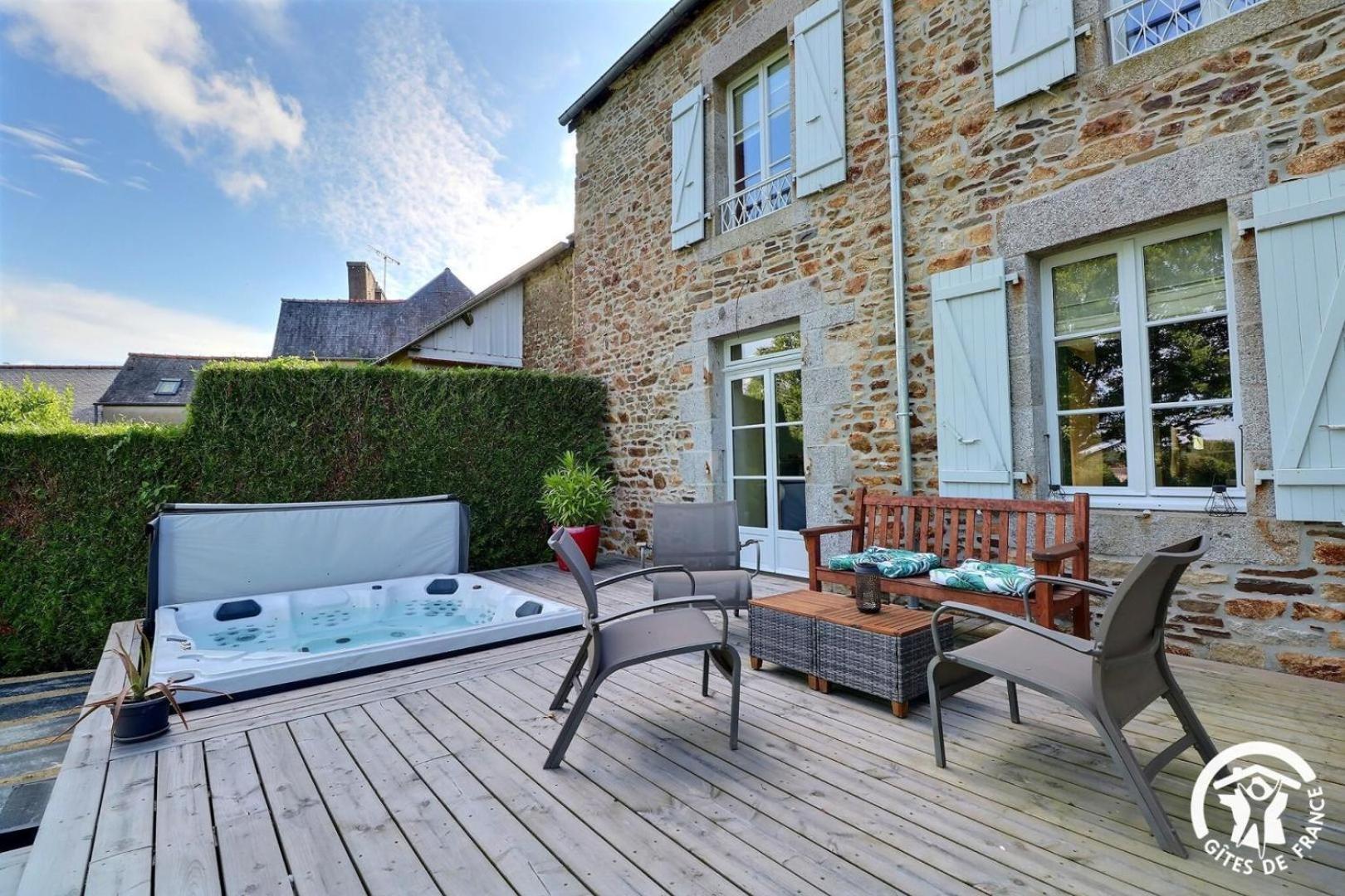 Le Jardin De Quercus Bed & Breakfast Bazouges-la-Pérouse Eksteriør bilde